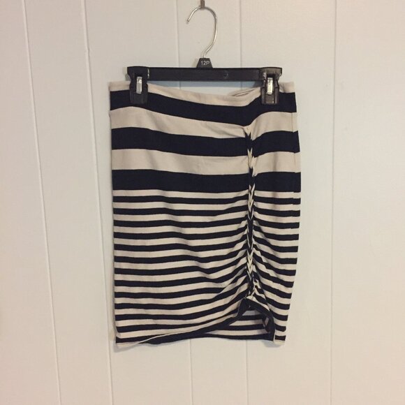 Free People Dresses & Skirts - Free People Lots O Knots Mini Skirt